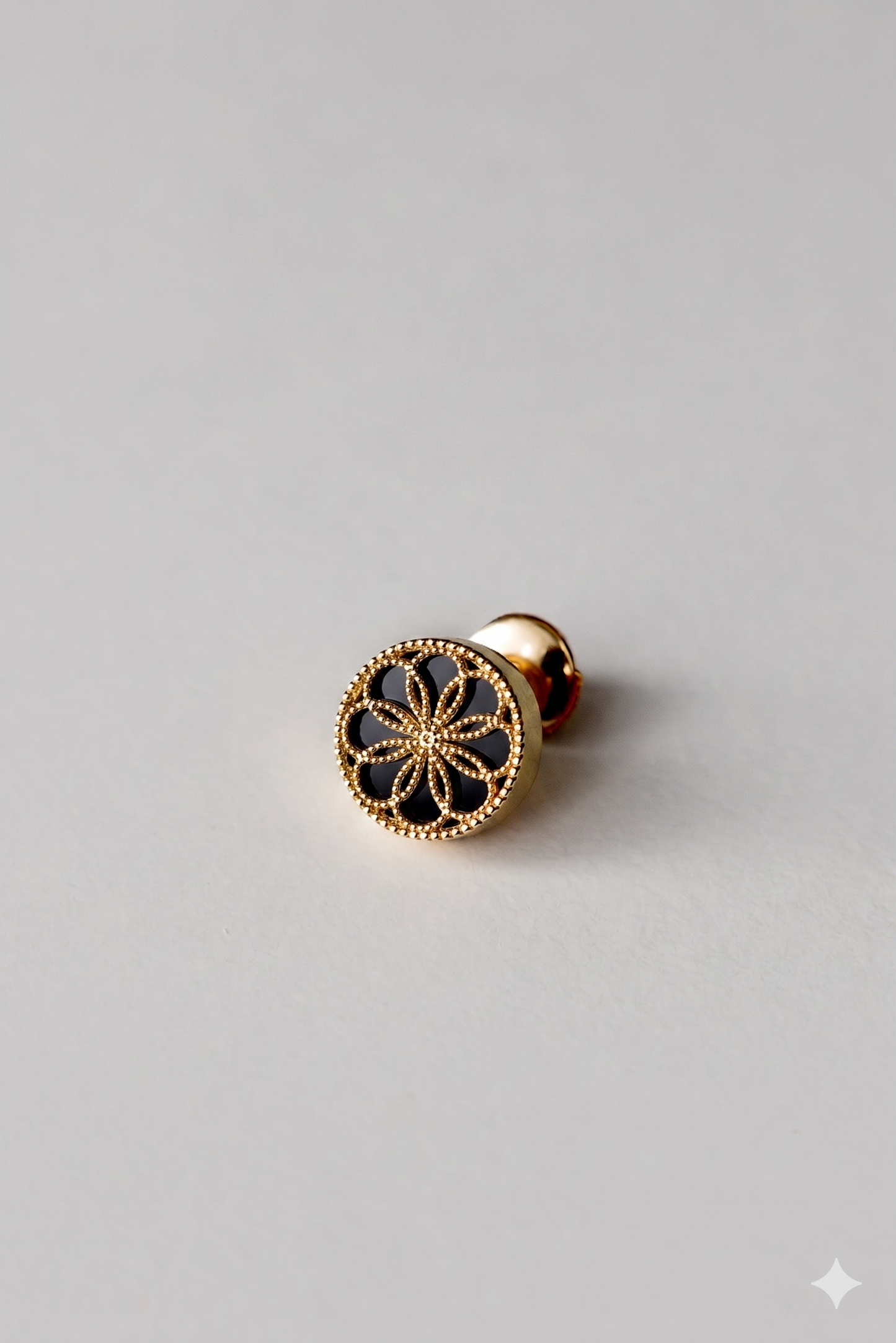 The Ravenna Black Onyx Earrings in 18kt Yellow Gold