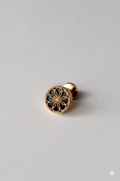 The Ravenna Black Onyx Earrings in 18kt Yellow Gold